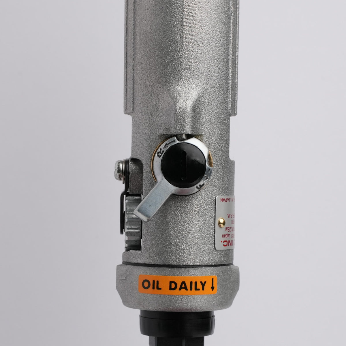 Shinano SI-1060 1/4" Straight Grip Air Impact Driver | EquipmentGateway